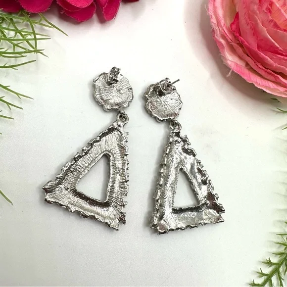 NEW⚜️Abstract Geometric Textured Hoop Earrings - Picture 3 of 4